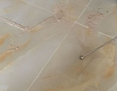 晋宁瓷砖空鼓维修公司分享粘合剂选择不当在瓷砖铺贴过程中可能导致以下问题
